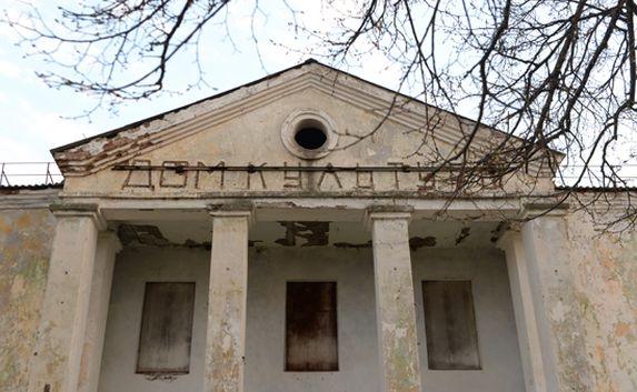 В Крыму хотят почти вдвое сократить число сельских клубов 